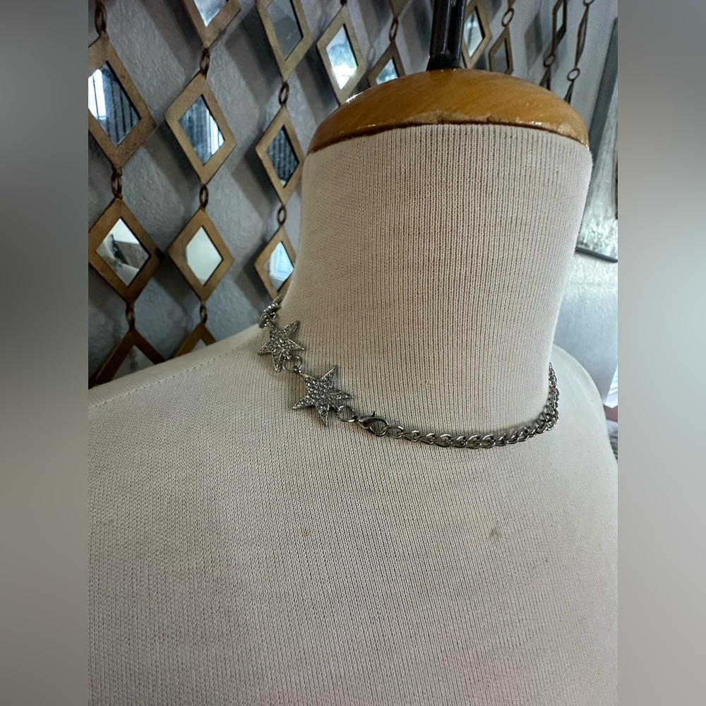 Silver Star Link Lariat Necklace - Picture 3 of 3